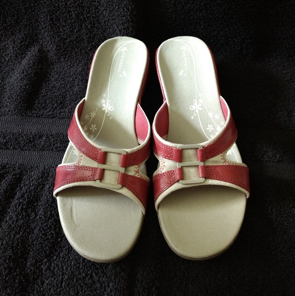*Merrell Red Sandals* - Picture 2 of 10